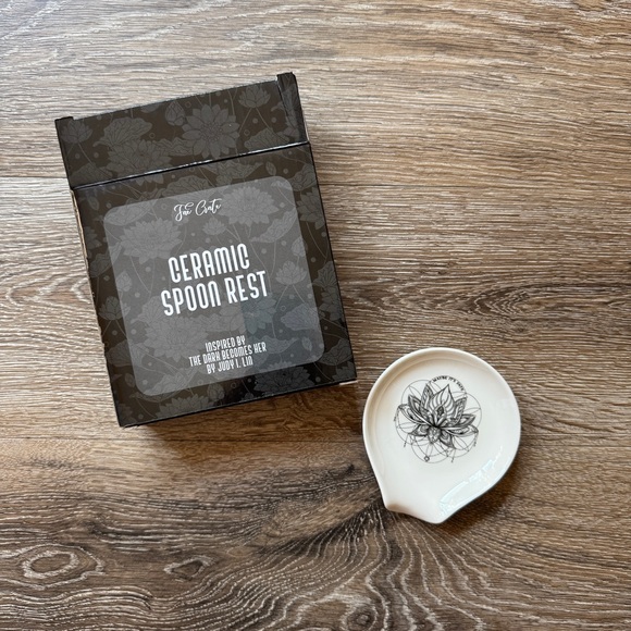 Fae Crate Exclusive The Dark Becomes Her Ceramic Spoon Rest - Picture 1 of 3